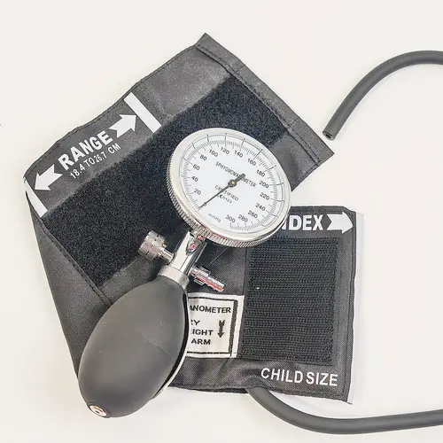 China Professional Digital Wrist Sphygmomanometer Manufactory