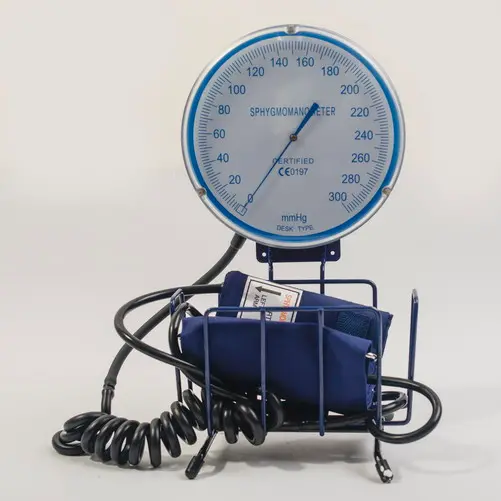 Sphygmomanom&egrave;tre an&eacute;ro&iuml;de manuel &agrave; ampoule en PVC pour usage domestique