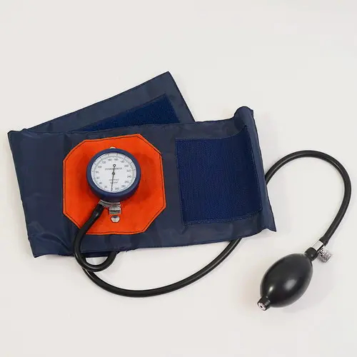 Sphygmomanom&egrave;tre an&eacute;ro&iuml;de de type paume de tensiom&egrave;tre avec ISO